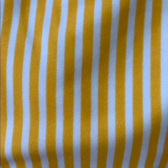 Meet your Posher, Gabriela - Picture 1 of 1